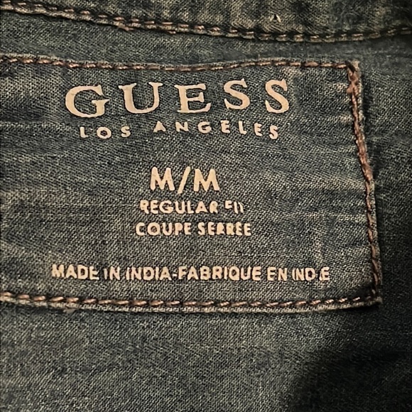 GUESS denim regular fit‎ buttoned down men’s shirt Sz M red blue striped sleeves - Picture 8 of 9